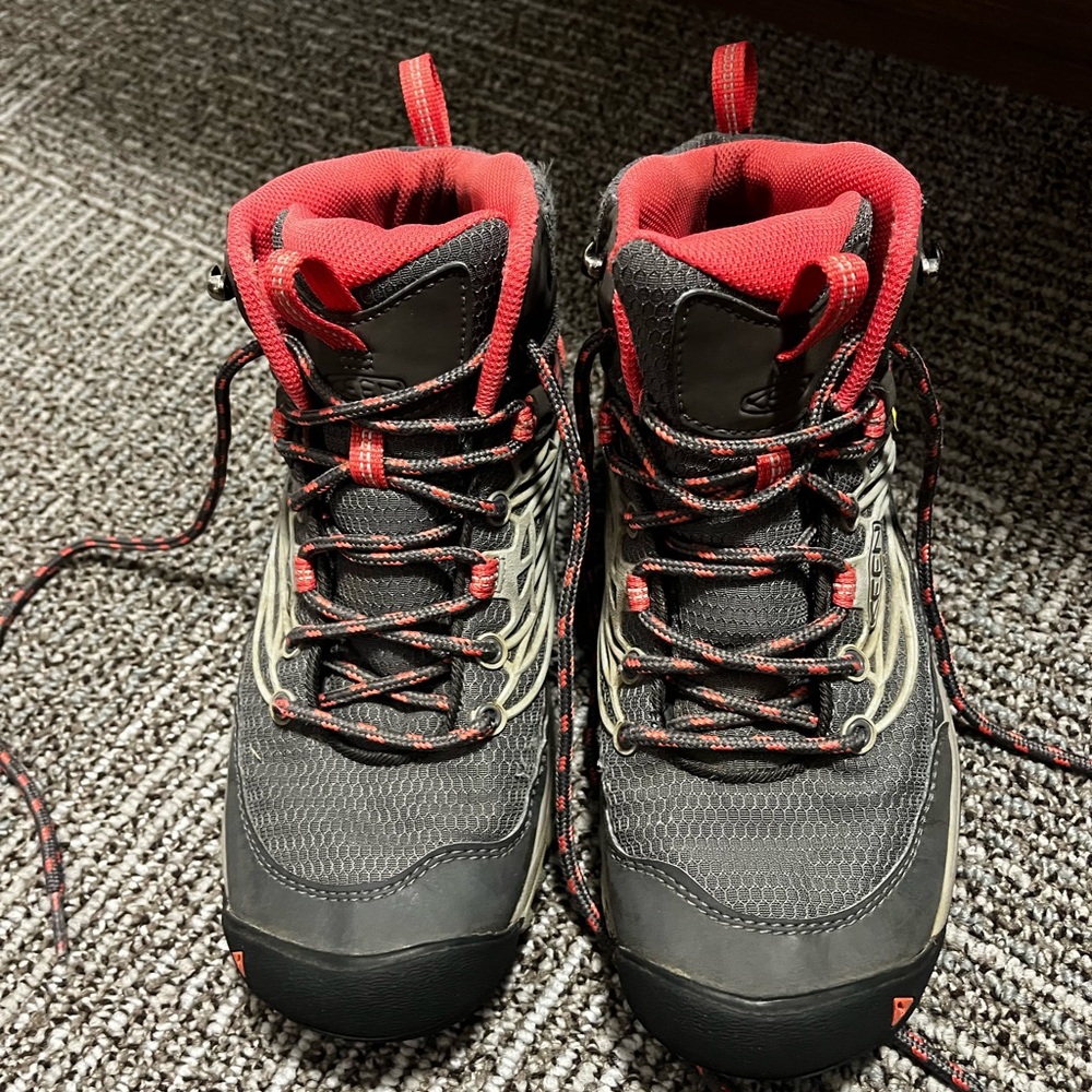 Keen Women's Lace Up Boots - Grey and Pink
